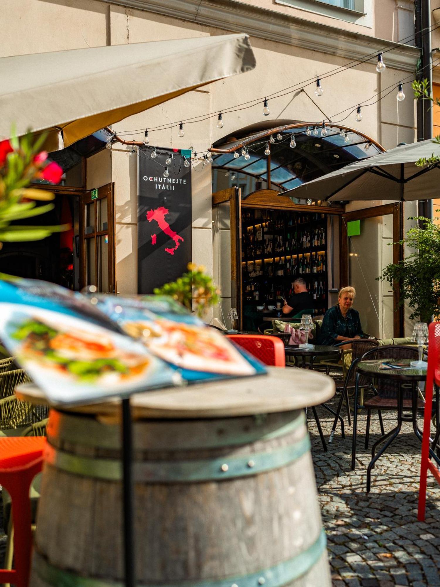 House Hotel Hradec Kralove Exterior photo