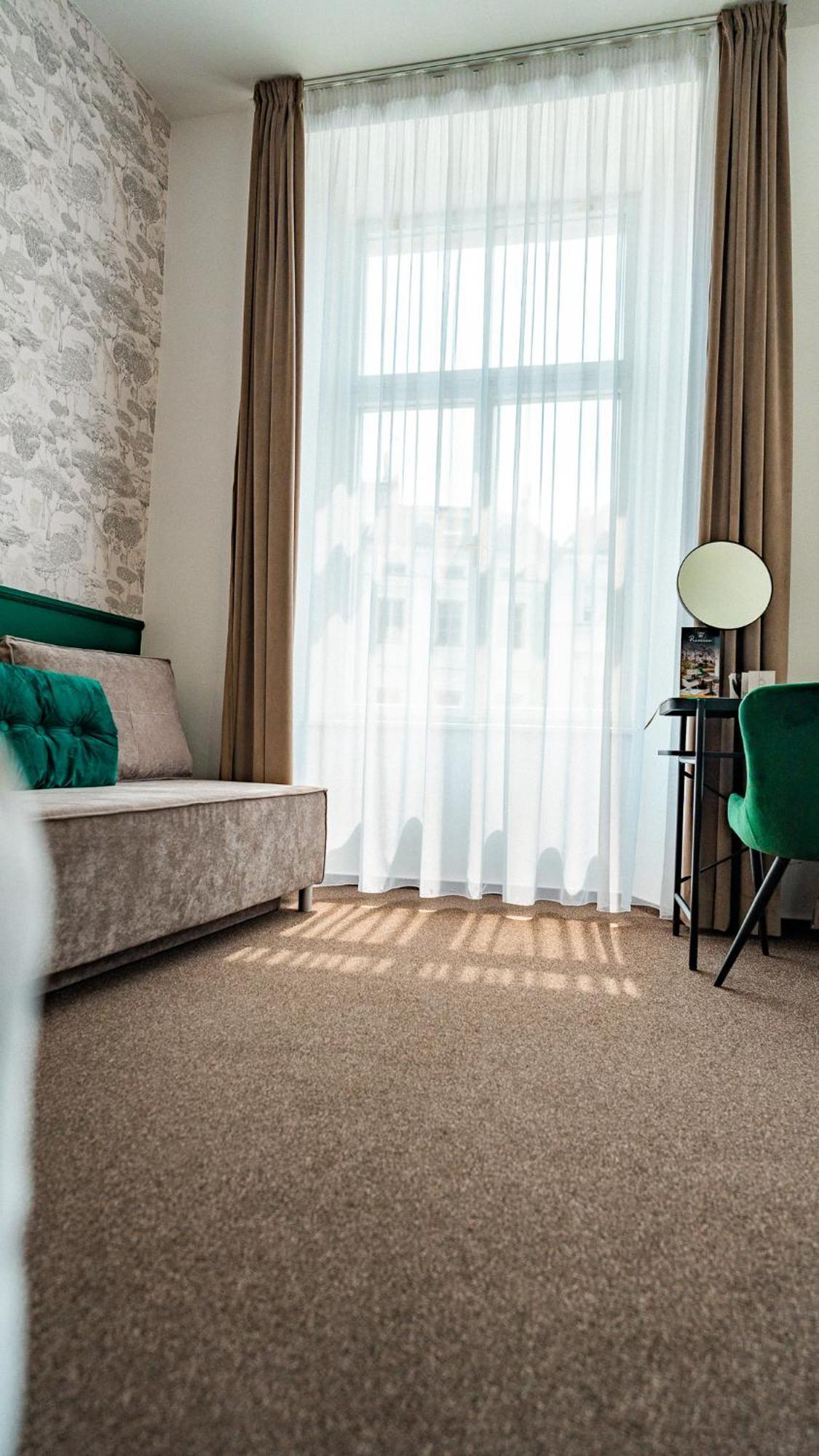 House Hotel Hradec Kralove Exterior photo