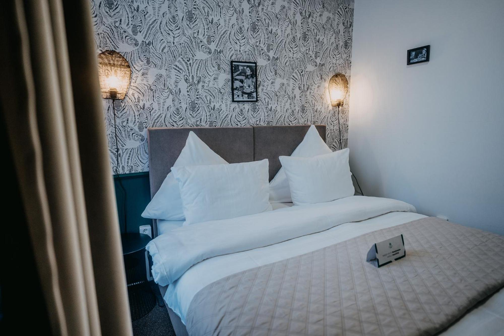 House Hotel Hradec Kralove Exterior photo